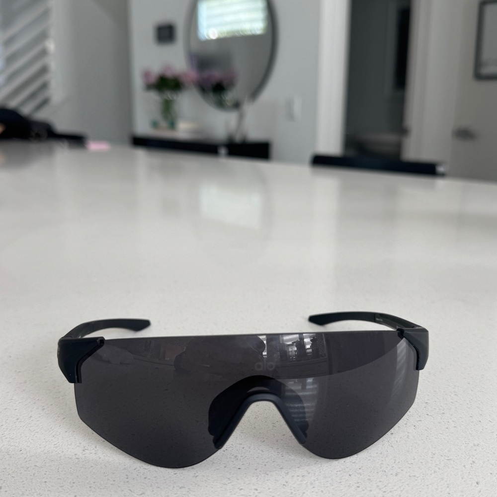 Alo Yoga Speed Sunglasses